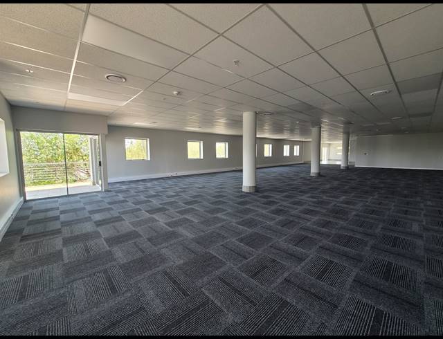 7,738M² WAREHOUSE TO LET IN SAMRAND BUSINESS PARK